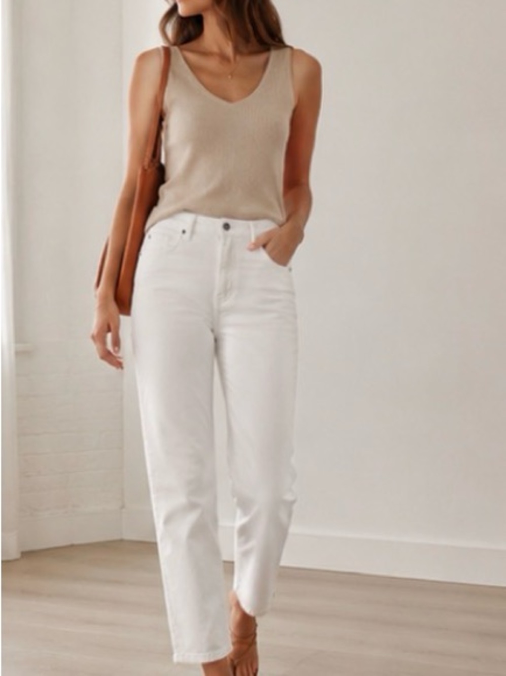 Everlane White Mid-Rise Straight Leg Jeans – Size 28 Regular